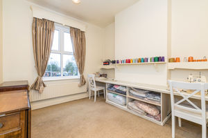 Bed- click for photo gallery